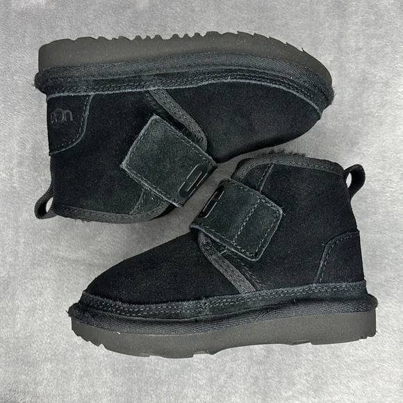 UGG Toddler Black Suede Velcro Strap Boots Size 9 | Cozy Sheepskin Winter Boot - Picture 7 of 9